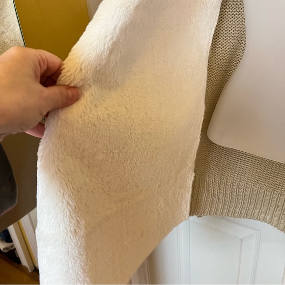 Angeleno Mixed Media Open Coat - Picture 9 of 16